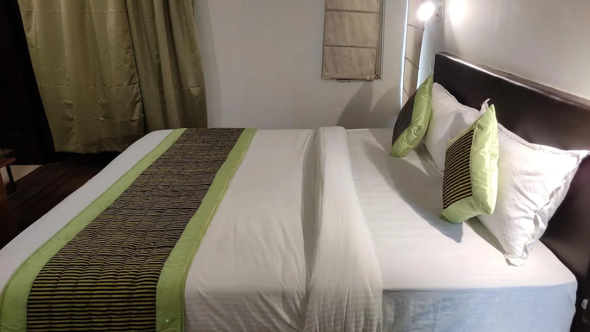 Otel Pacific Inn Green, Gurgaon
