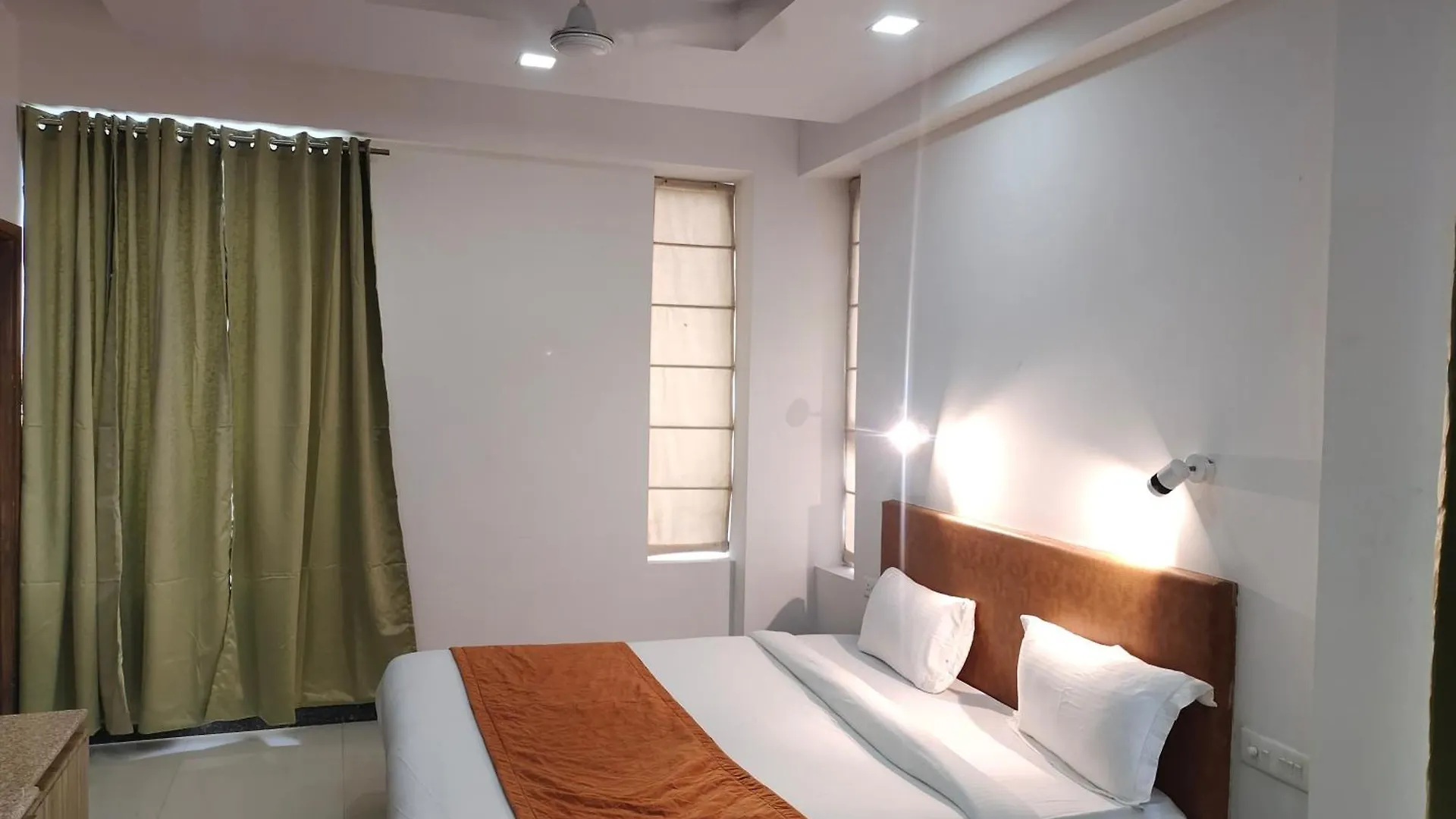 Pacific Inn Green, Gurgaon Hindistan