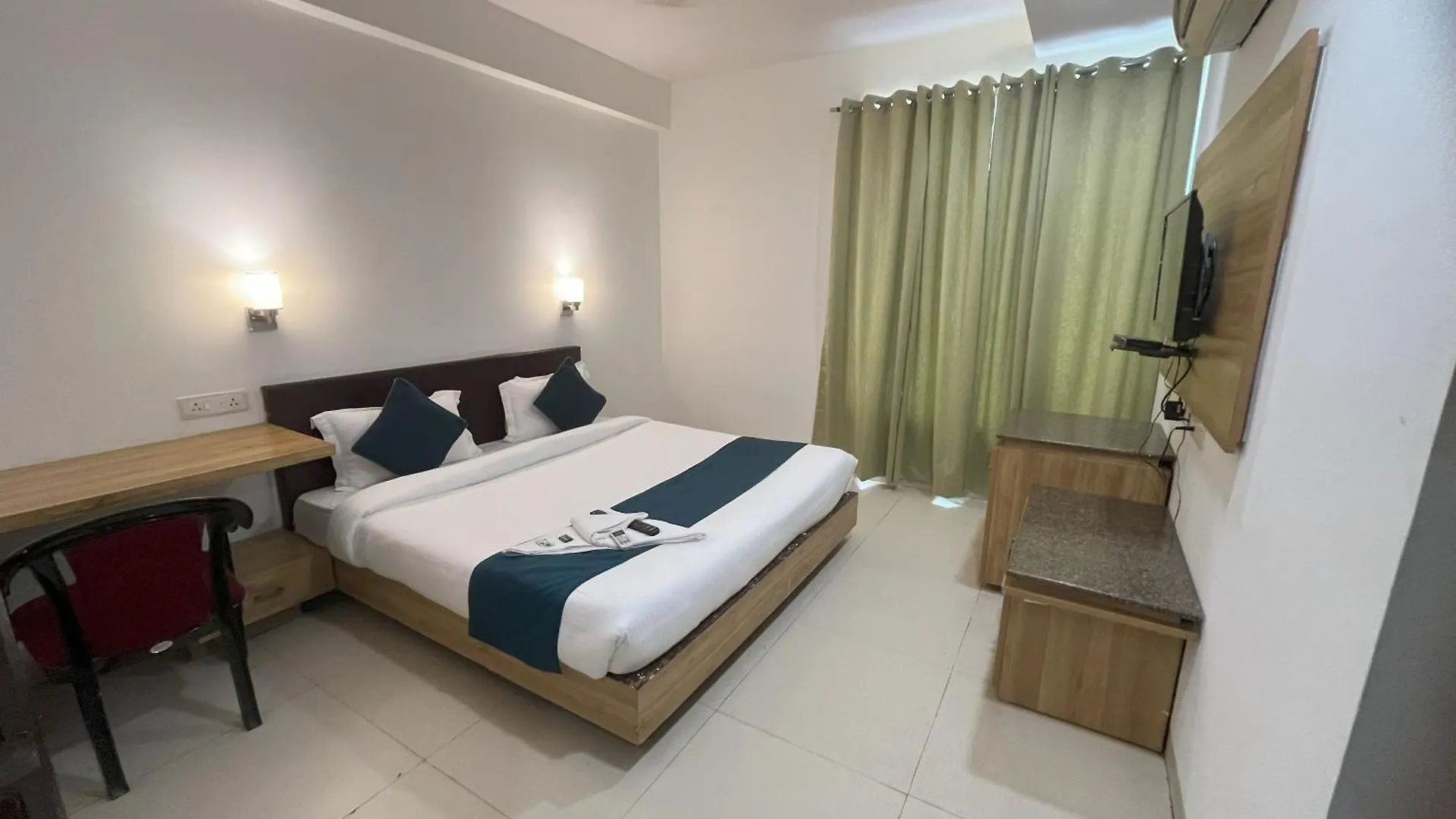 **** Otel Pacific Inn Green, Gurgaon Hindistan